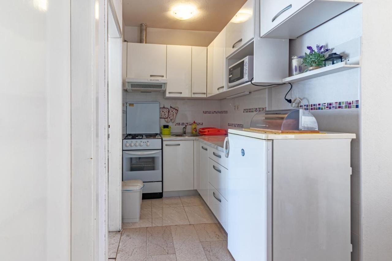 Apartment With A Parking Space Jelsa, Hvar - 134