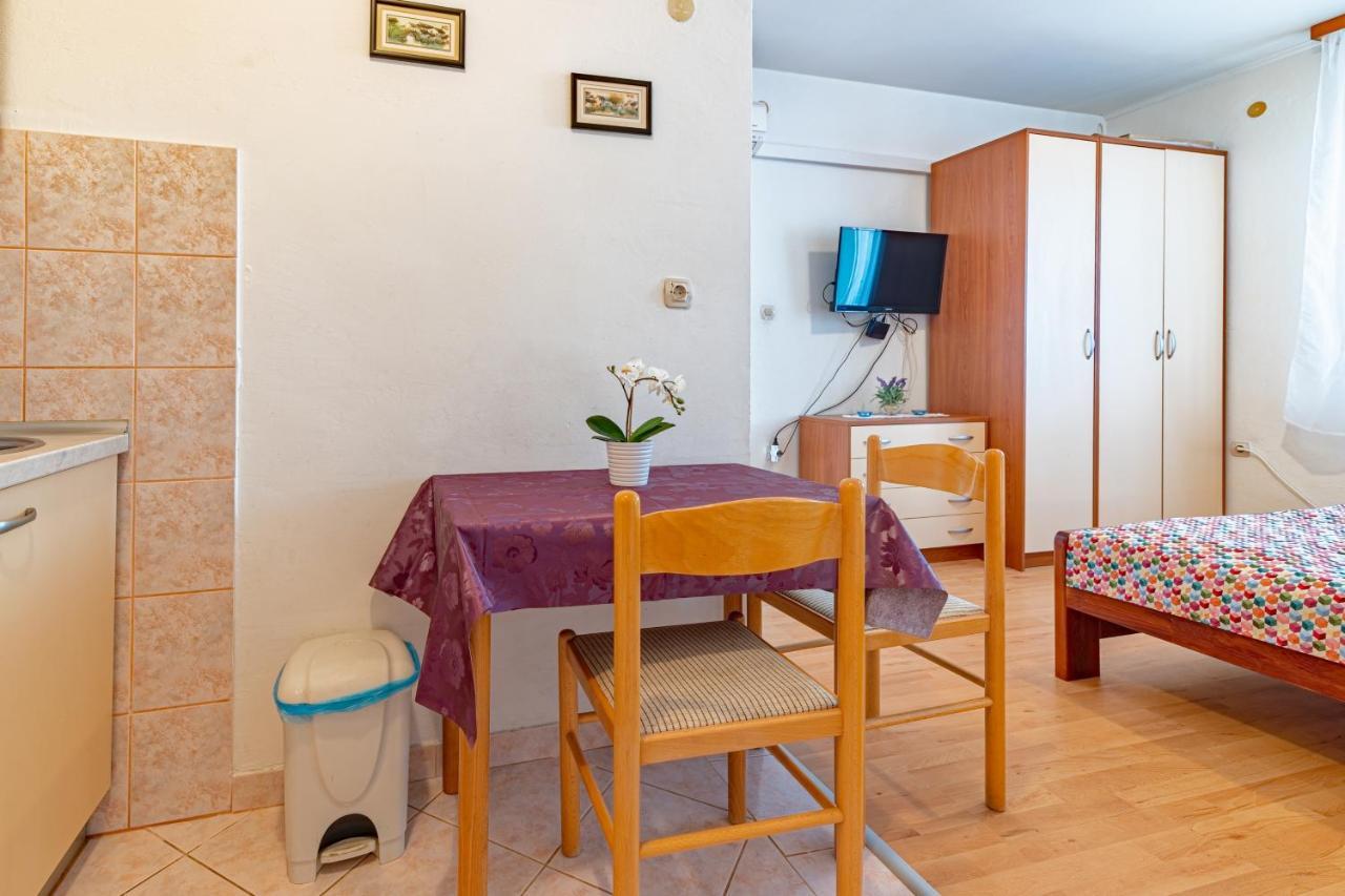 Apartment With A Parking Space Jelsa, Hvar - 134 Jelsa (Hvar)